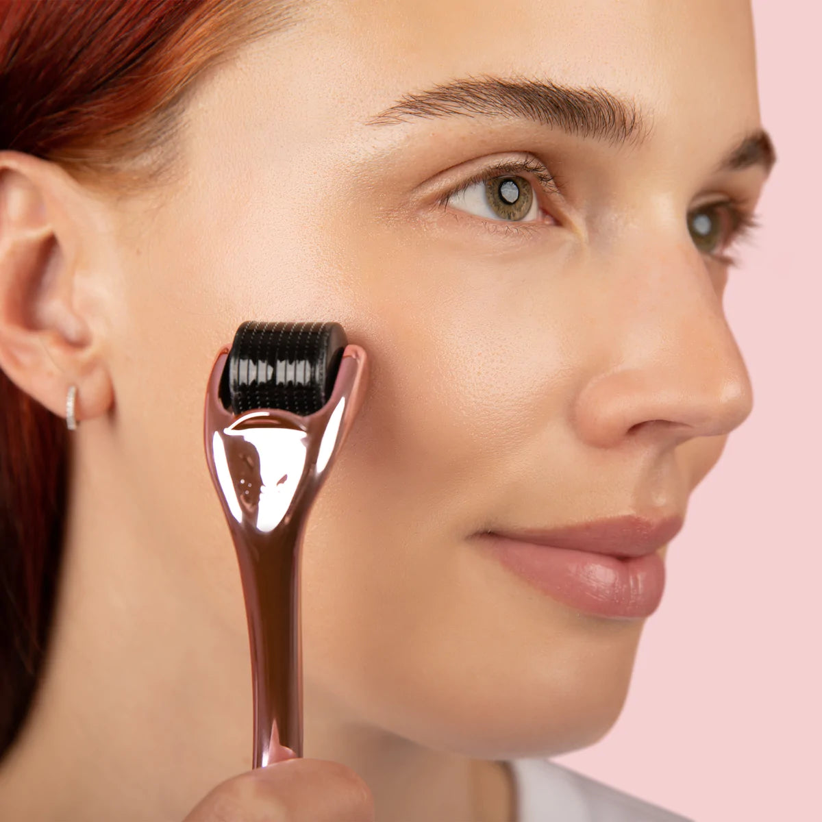 MCOBEAUTY Luxe Skin Microneedle Derma Roller