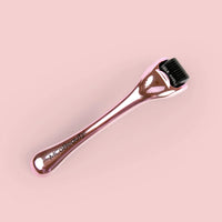 MCOBEAUTY Luxe Skin Microneedle Derma Roller